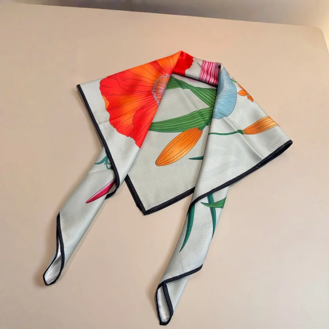 Summer Hot Selling Printed Silk Scarf 90x90cm Vintage Floral Bouquet Pattern Square Scarf Fashionable Neck Scarf Headscarf Gifts
Summer Hot Selling Printed Silk Scarf 90x90cm Vintage Floral Bouquet Pattern Square Scarf Fashionable Neck Scarf Headscarf Gifts