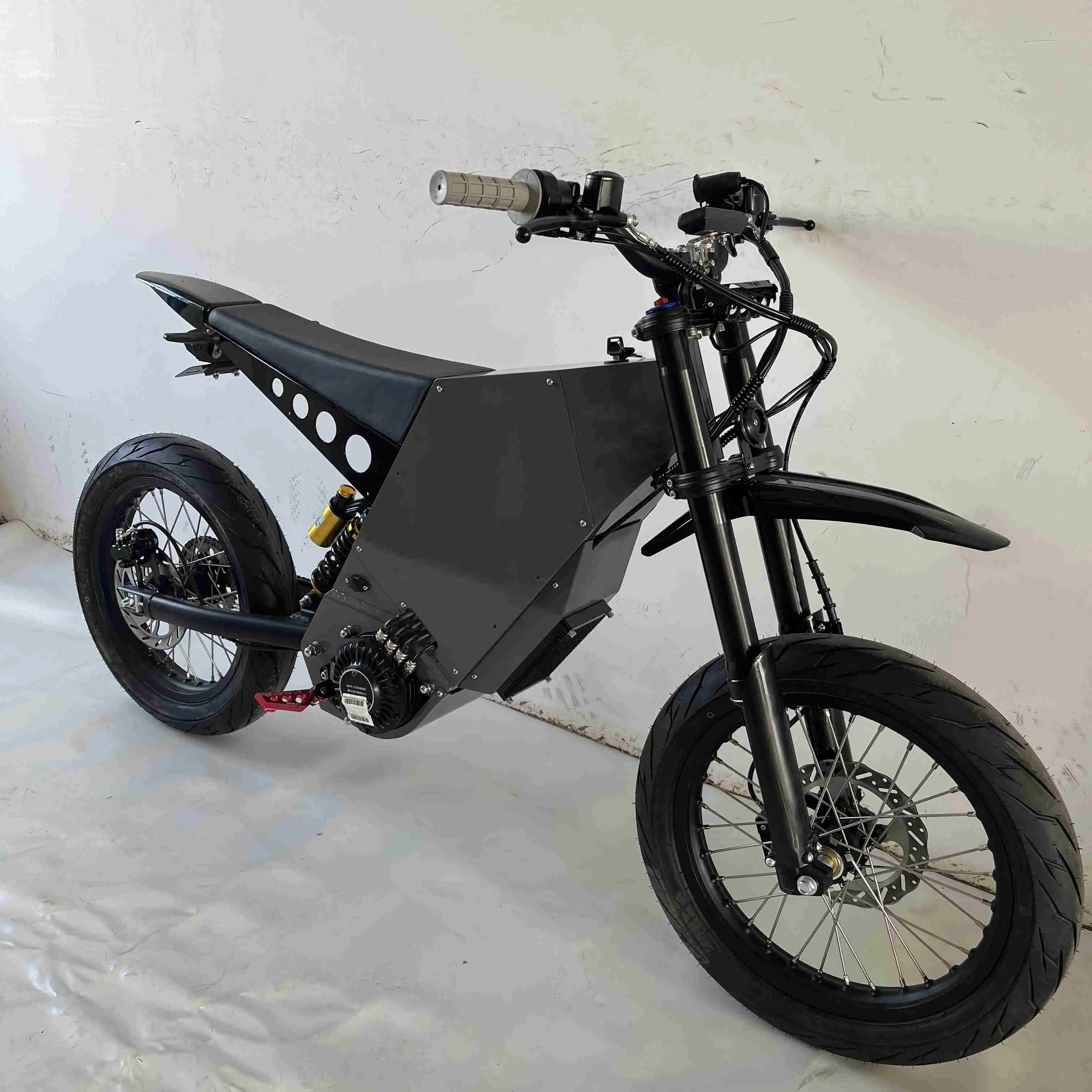 yzhgbHigh-speed Chinese motorcycle 130 km/h, electric motorcycle, adult 72V75AH motorcycle
yzhgbHigh-speed Chinese motorcycle 130 km/h, electric motorcycle, adult 72V75AH motorcycle
