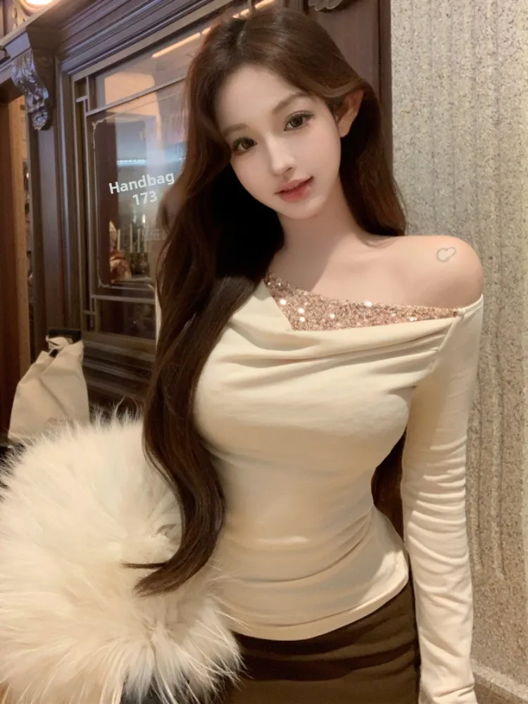 Premium Feel Patchwork Sequin Short Sleeve Long T-Shirt Women's Spring Autumn New Style Slim Fit Knitted Inner Wear Top
Premium Feel Patchwork Sequin Short Sleeve Long T-Shirt Women's Spring Autumn New Style Slim Fit Knitted Inner Wear Top