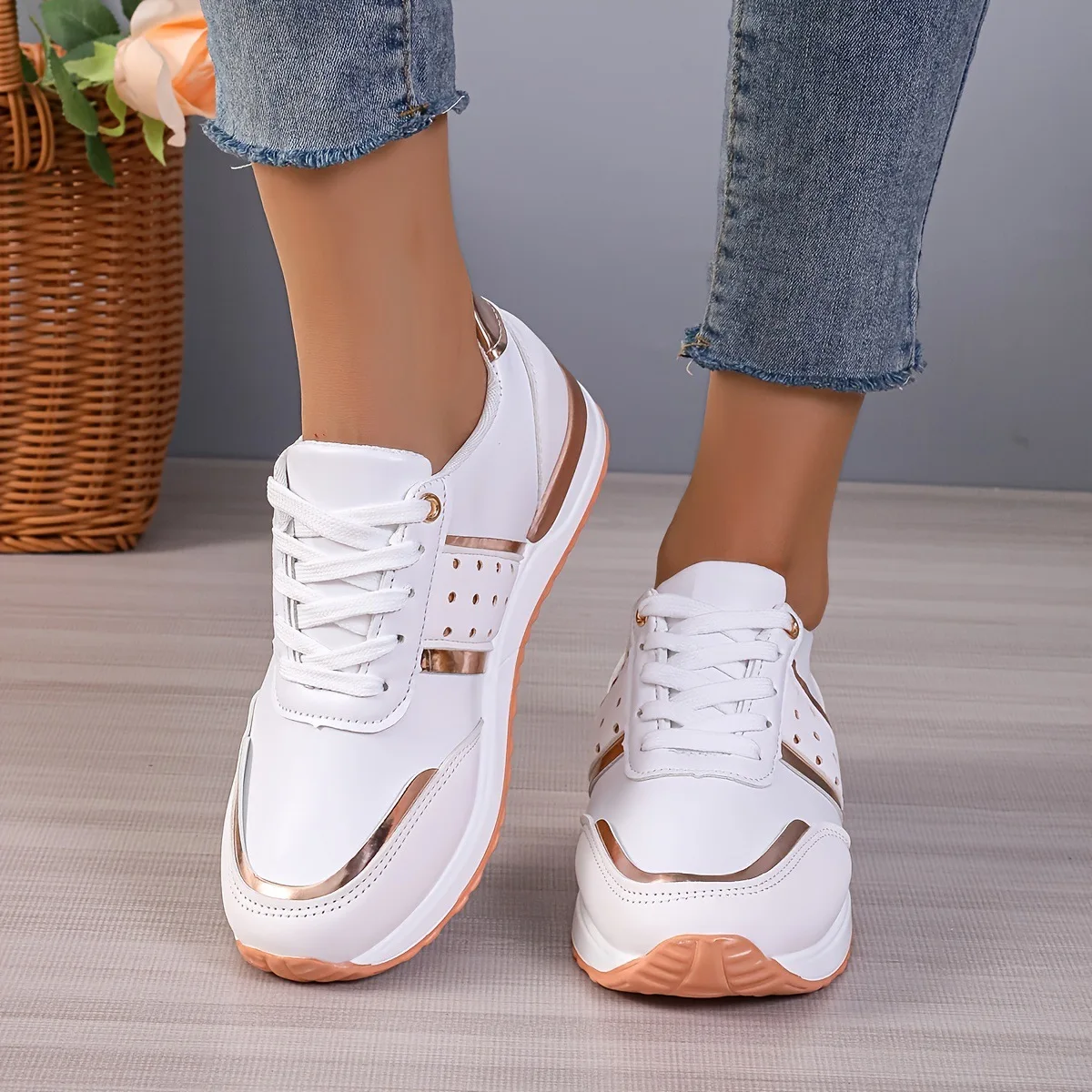 Women's Sports Thick Sole Lace-up Sports Vulcanized Sneakers Shoes
Women's Sports Thick Sole Lace-up Sports Vulcanized Sneakers Shoes