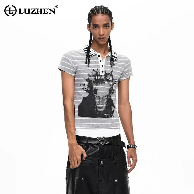 LUZHEN 2026 Summer Stripe Printed Short Sleeve T-shirts Men's Fashion Original Streetwear Single Buttoned Lapel Male Tops JY6578
LUZHEN 2026 Summer Stripe Printed Short Sleeve T-shirts Men's Fashion Original Streetwear Single Buttoned Lapel Male Tops JY6578