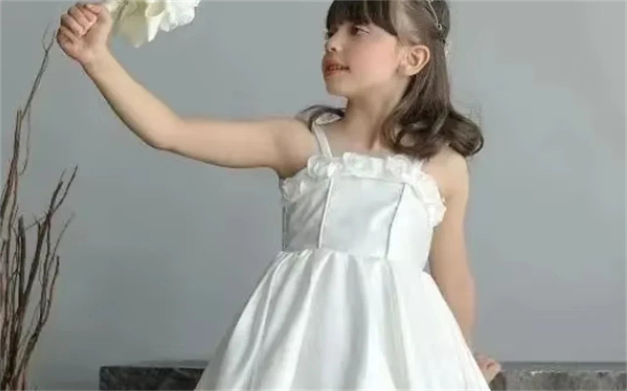 Customized White Flower Girl Dress For Wedding Appliques High Waist Knee Length Elegant Kids Birthday First Communion Gown
Customized White Flower Girl Dress For Wedding Appliques High Waist Knee Length Elegant Kids Birthday First Communion Gown
