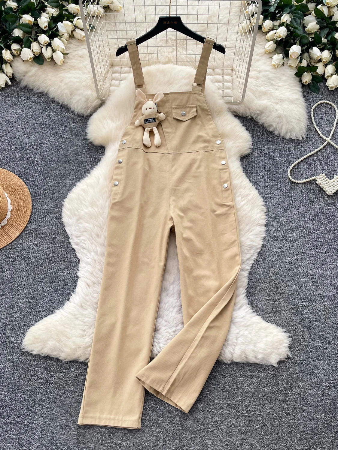 Casual High Waist Overalls Women's Loose Slimming Khaki Denim Jumpsuits Summer College Style Fashion Youthful Embroidery Detail
Casual High Waist Overalls Women's Loose Slimming Khaki Denim Jumpsuits Summer College Style Fashion Youthful Embroidery Detail