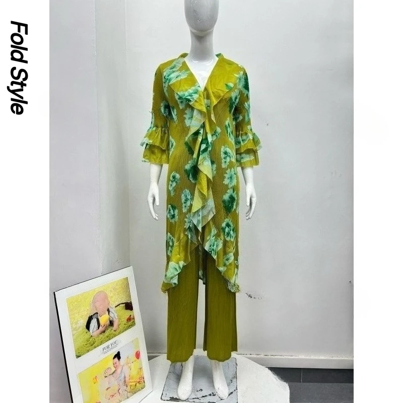 Miyake, оптовая продажа, новый комплект с нашивками с принтом, рукав-фонарик, темпераментное женское платье со свободными складками + широкие брюки, комплект из двух предметов
Miyake, оптовая продажа, новый комплект с нашивками с принтом, рукав-фонарик, темпераментное женское платье со свободными складками + широкие брюки, комплект из двух предметов