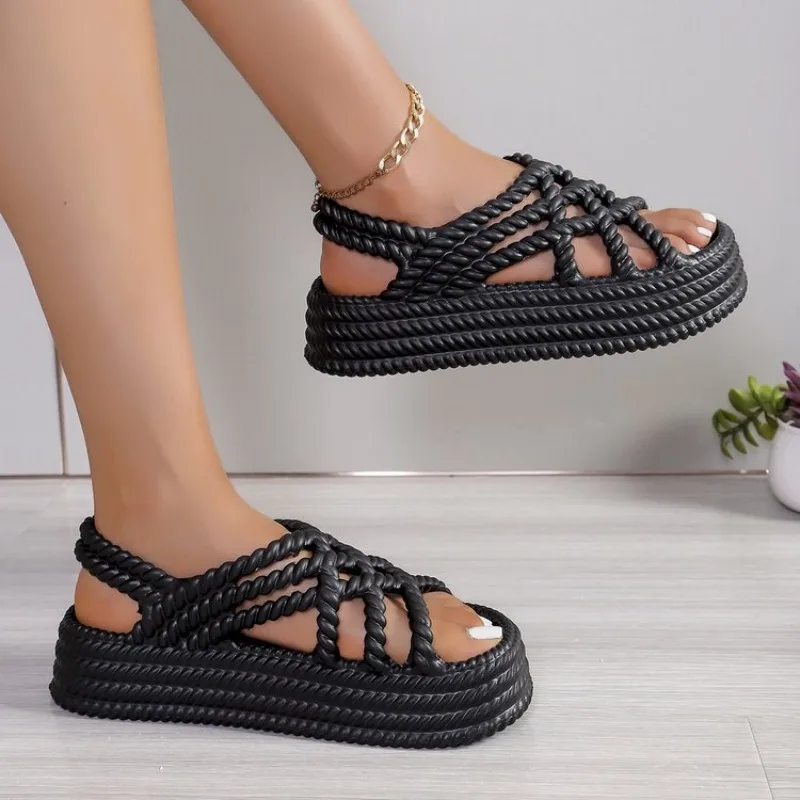 Women's Slippers Solid Color One Line Thick Soles Anti Slip and Wear-resistant Fashionable Simple Indoor Outdoor Beach Sandals
Women's Slippers Solid Color One Line Thick Soles Anti Slip and Wear-resistant Fashionable Simple Indoor Outdoor Beach Sandals