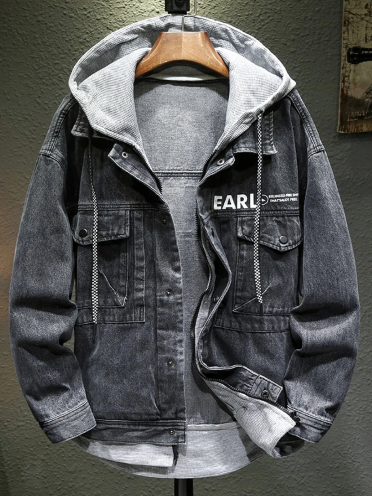 Loose Fit Hooded Denim Jaet Men's Fake Two-Piece Jaet Versatile Large Size Durable Zipper Windbreaker for Autumn And Winter
Loose Fit Hooded Denim Jaet Men's Fake Two-Piece Jaet Versatile Large Size Durable Zipper Windbreaker for Autumn And Winter