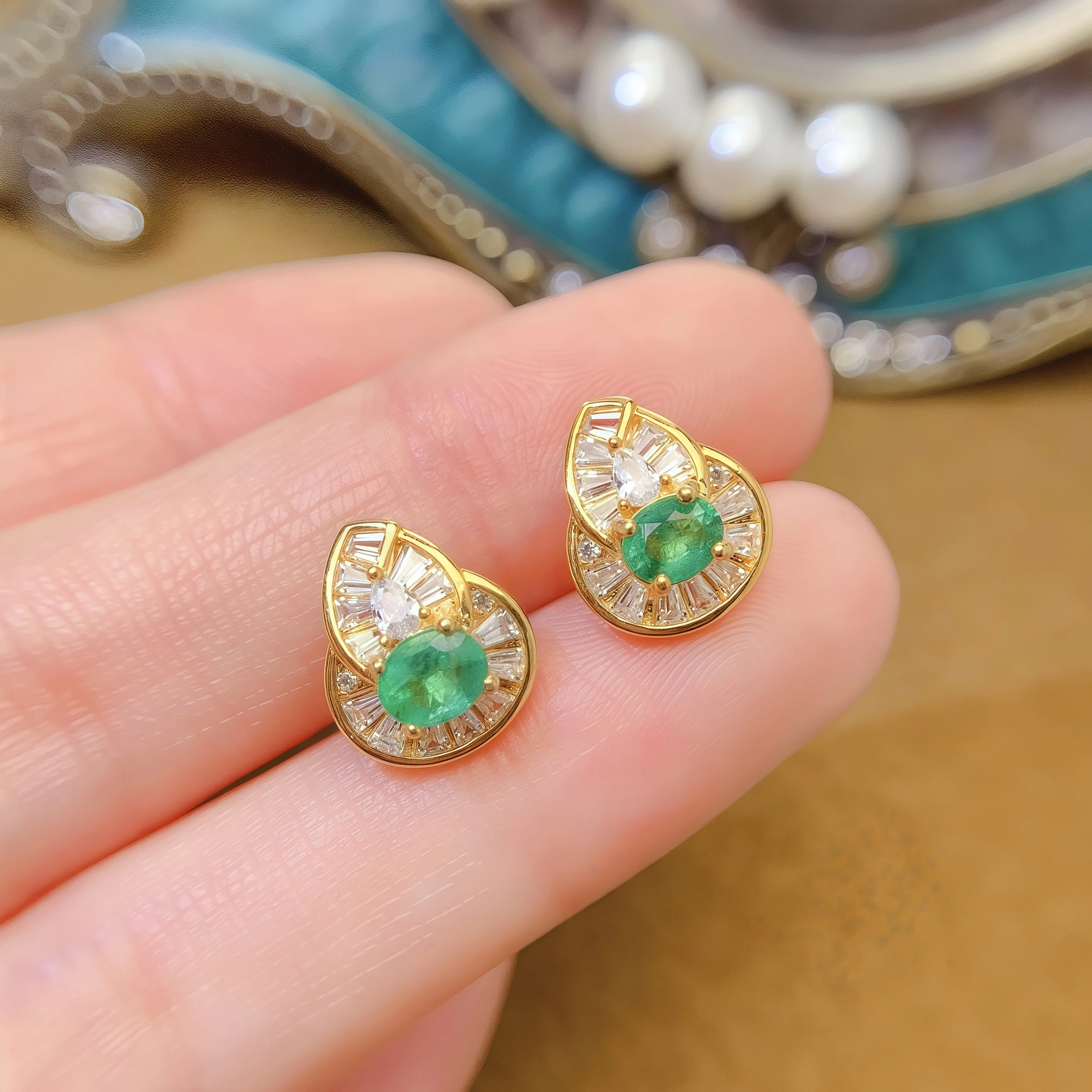 Модные серьги в форме тыквы из натурального изумруда 4*5 мм, стерлинговое серебро S925, сертификат, изысканные очаровательные свадебные украшения для женщин FS
Модные серьги в форме тыквы из натурального изумруда 4*5 мм, стерлинговое серебро S925, сертификат, изысканные очаровательные свадебные украшения для женщин FS