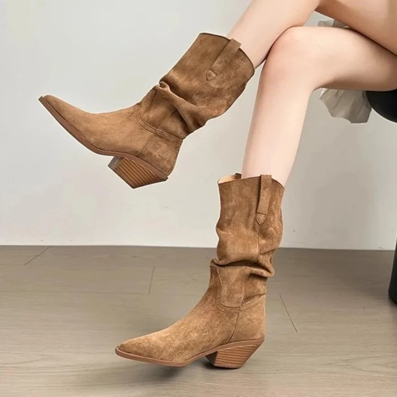 Women's Boots Luxury Suede Leather Casual Boots Fashion Pointed Toe Mid-calf Boots Thick Heeled Western Cowboy Boot Botas Mujer
Women's Boots Luxury Suede Leather Casual Boots Fashion Pointed Toe Mid-calf Boots Thick Heeled Western Cowboy Boot Botas Mujer
