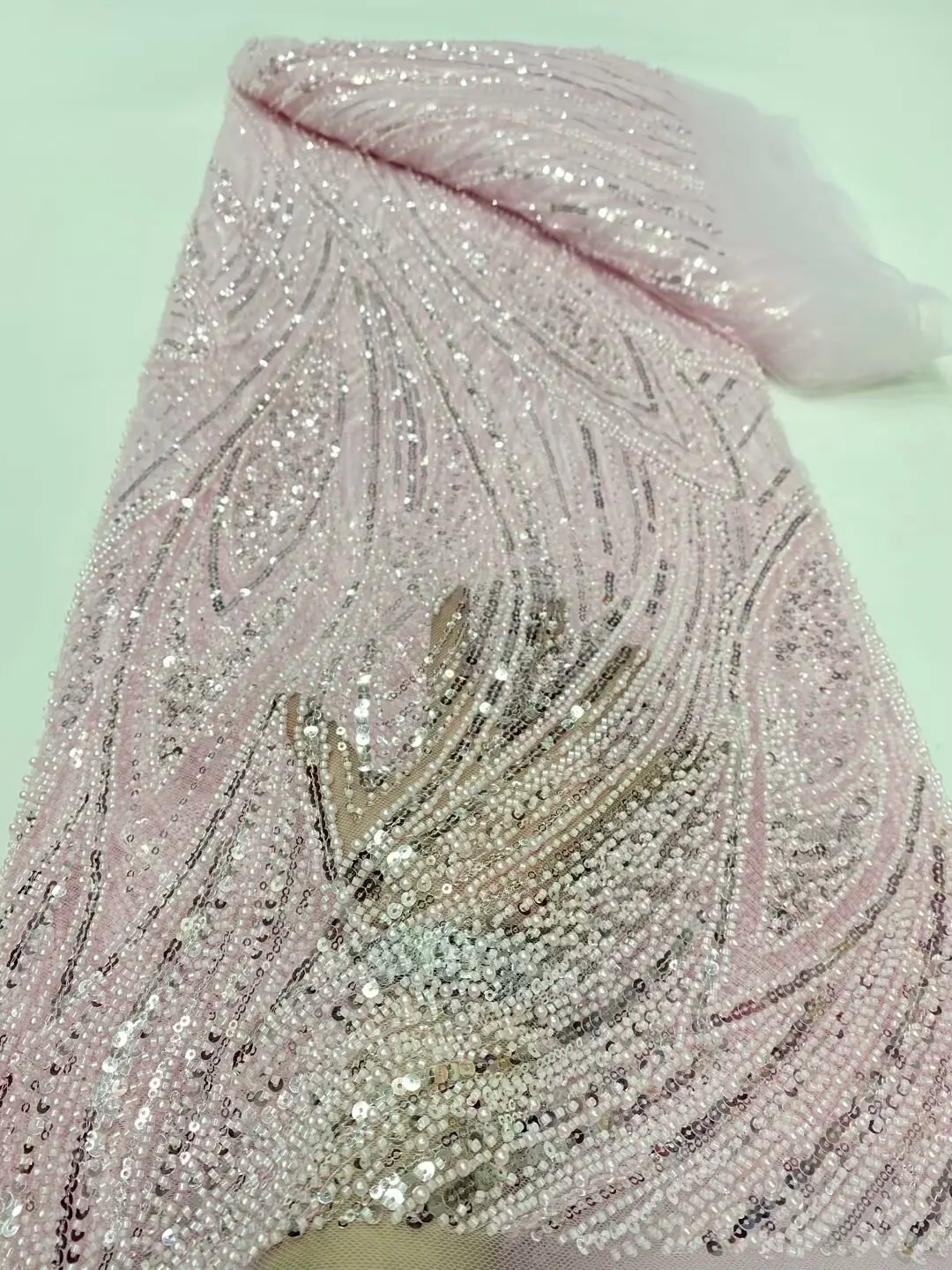 (5yards/pc) 2025 new baby pink African beaded tulle lace embroidered French net lace with beads sequins for party dress FDP097
(5yards/pc) 2025 new baby pink African beaded tulle lace embroidered French net lace with beads sequins for party dress FDP097