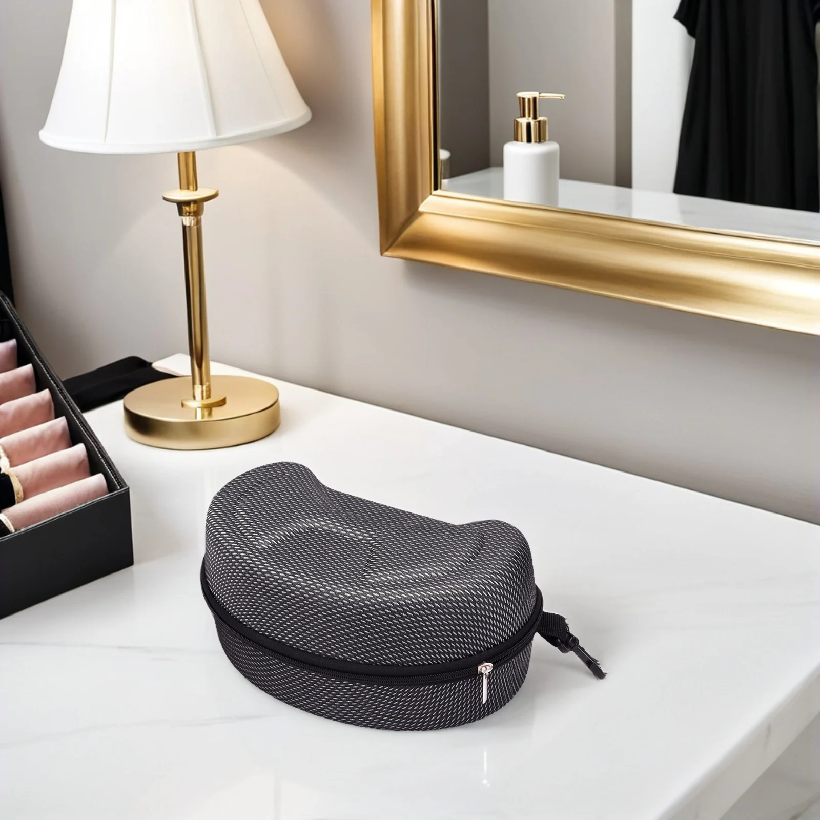 Shockproof Goggles Case Large Hard Eva Box for Ski Snowboard Bike Eyewear Protection Portable with Hook Zippered Storage Bag
Shockproof Goggles Case Large Hard Eva Box for Ski Snowboard Bike Eyewear Protection Portable with Hook Zippered Storage Bag