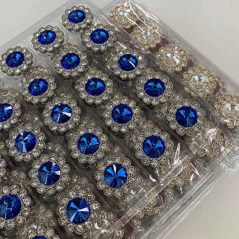 10pcs Super Beautiful Sapphire Clothing Buttons Women's Dress Sweater Decorative Button Fashion Rhinestone Buttons for Clothing
10pcs Super Beautiful Sapphire Clothing Buttons Women's Dress Sweater Decorative Button Fashion Rhinestone Buttons for Clothing