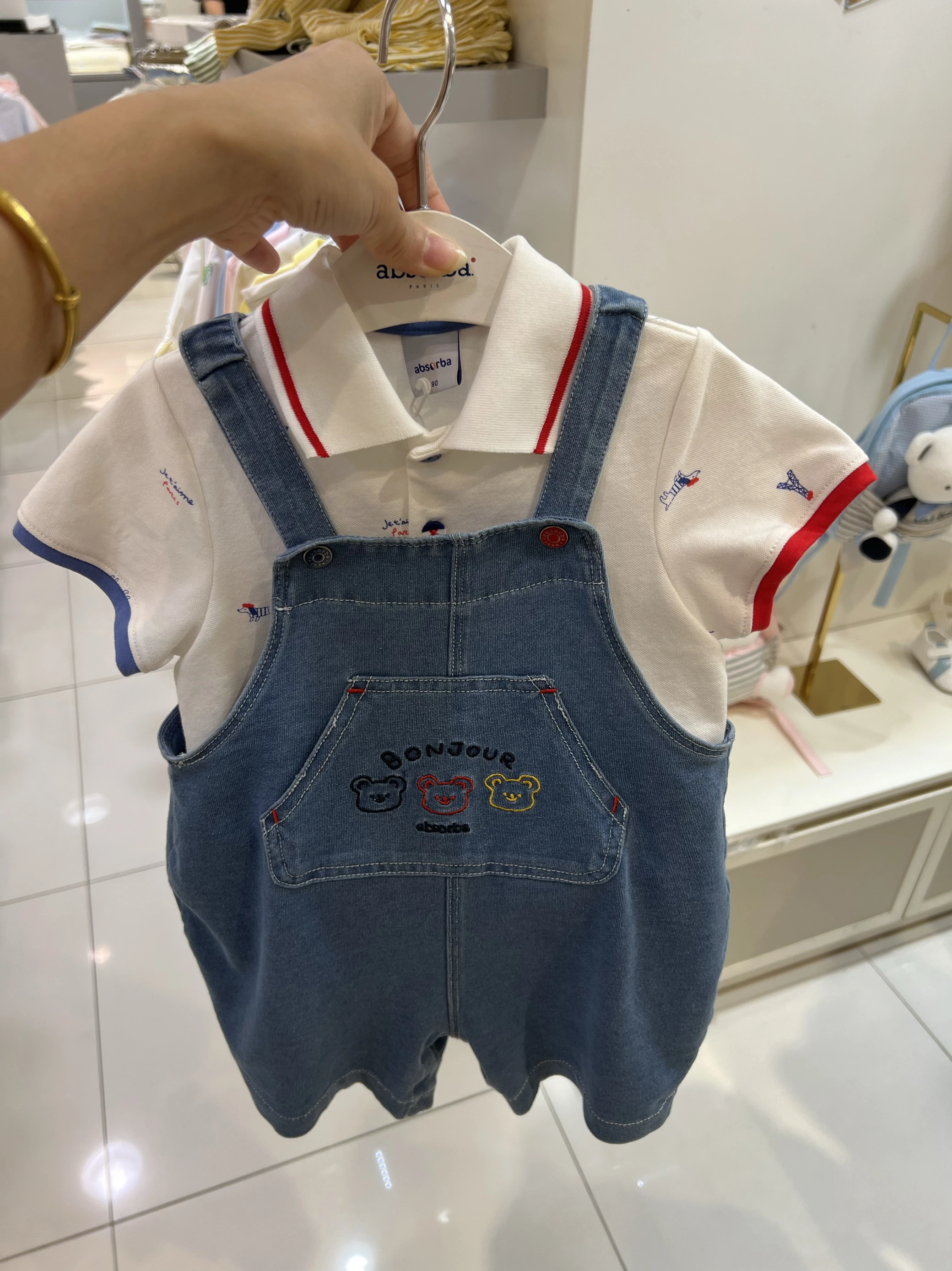 Cute Soft Denim Overalls for Kids Casual Stylish Boys And Girls Clothing Spring Summer Season Five-Quarter Length Cotton Fabric
Cute Soft Denim Overalls for Kids Casual Stylish Boys And Girls Clothing Spring Summer Season Five-Quarter Length Cotton Fabric
