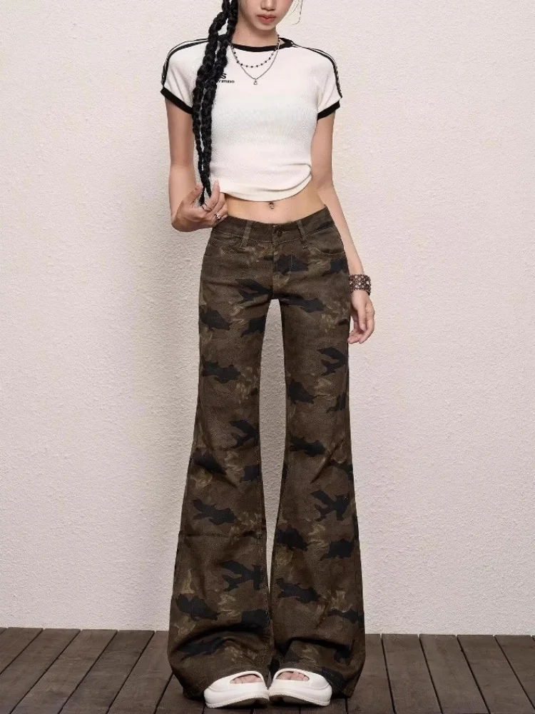 Камуфляжные женские джинсы с широкими штанинами, брюки-клеш, прямые длинные брюки, осенняя новинка, большие размеры, повседневная одежда
Камуфляжные женские джинсы с широкими штанинами, брюки-клеш, прямые длинные брюки, осенняя новинка, большие размеры, повседневная одежда