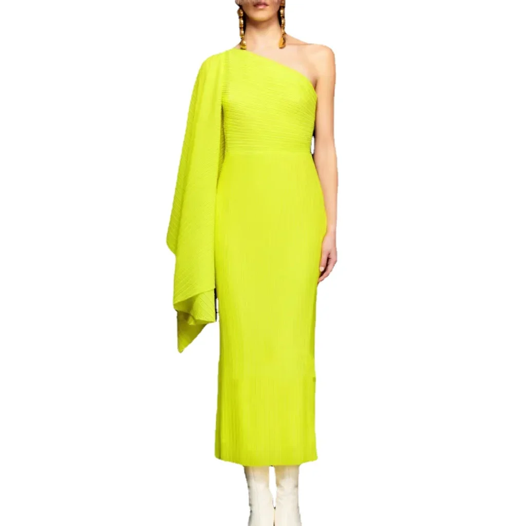 Miyake Pleated 2023 Women Evening Dresses London Dress Designer Solid Color Asymmetry One Shoulder Flying Sleeve Dress New Robe
Miyake Pleated 2023 Women Evening Dresses London Dress Designer Solid Color Asymmetry One Shoulder Flying Sleeve Dress New Robe