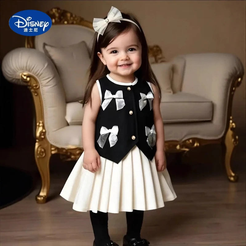 Disney Girls' 2025 Summer 2-Piece Set | Chic Bow Vest & White Pleated Skirt | Head-Turning Chanel-Style
Disney Girls' 2025 Summer 2-Piece Set | Chic Bow Vest & White Pleated Skirt | Head-Turning Chanel-Style