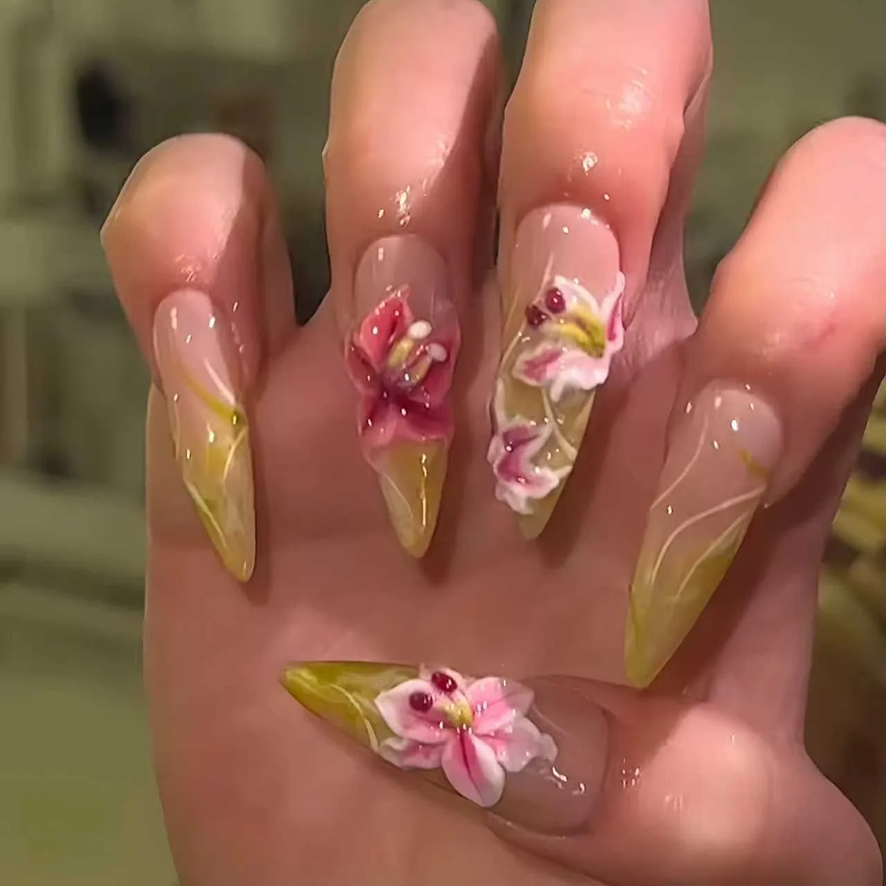 24Pcs Almond Detachable Full Cover False Nails Tips 3D Flower Gradient with Design Press on Nails Artificial Fake Nail for Woman
24Pcs Almond Detachable Full Cover False Nails Tips 3D Flower Gradient with Design Press on Nails Artificial Fake Nail for Woman