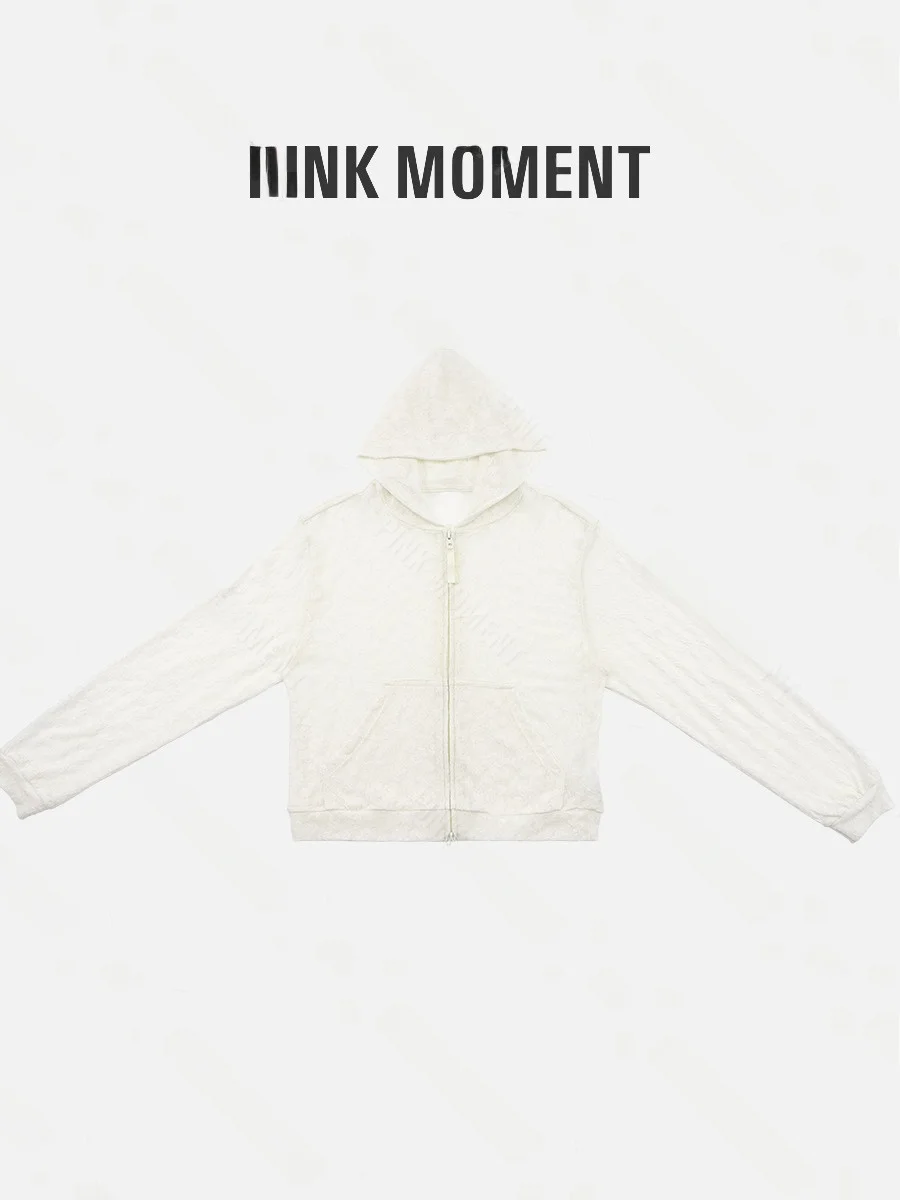 Женская куртка-кардиган Pm Wang Nannan Весна 2026: Новая коллекция, простой и стильный дизайн, премиум-класс, с капюшоном на молнии и неброским узором
Женская куртка-кардиган Pm Wang Nannan Весна 2026: Новая коллекция, простой и стильный дизайн, премиум-класс, с капюшоном на молнии и неброским узором