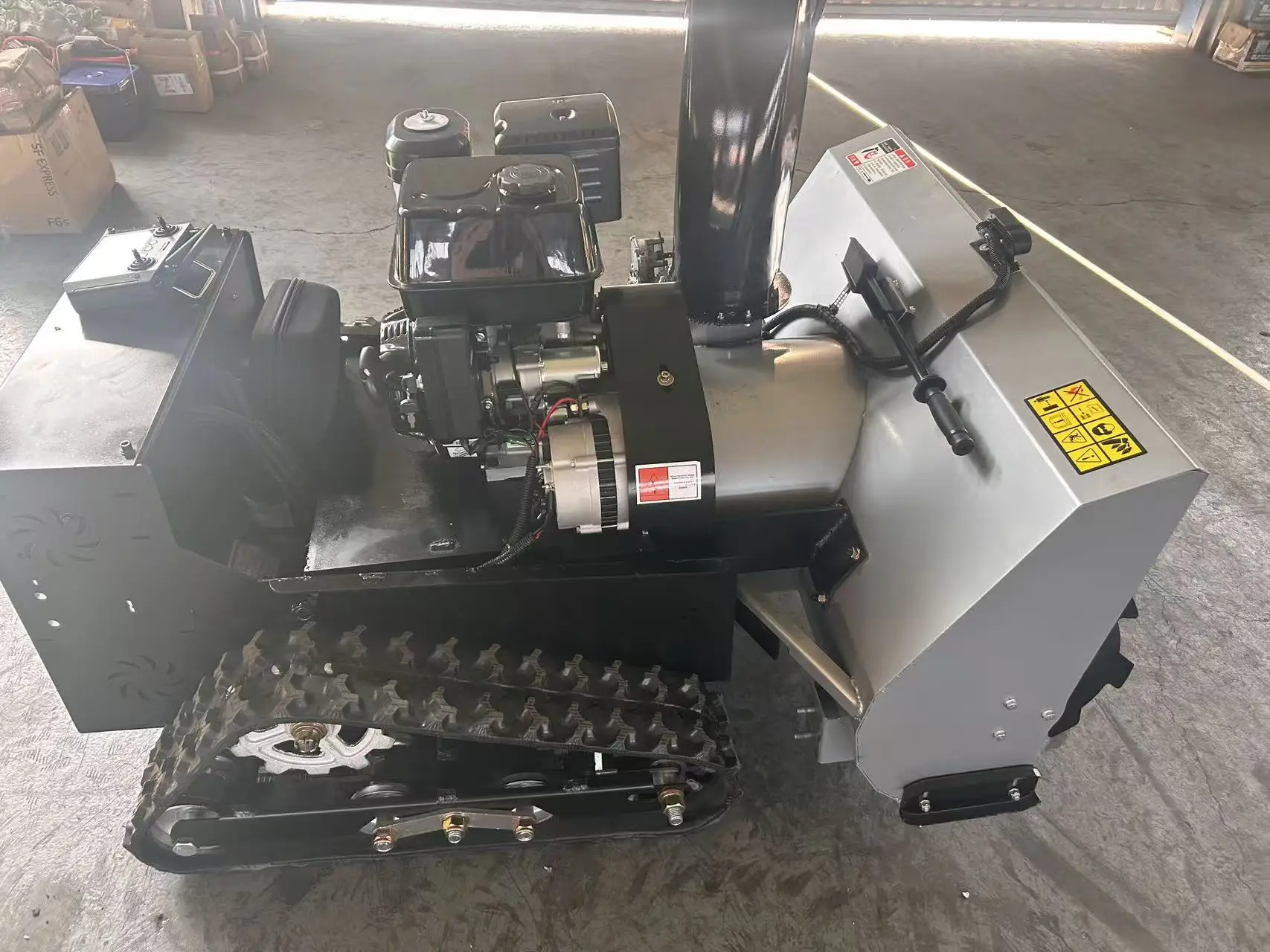 Snow Blower Loncin 1000 Remote 400 M Remote Range 30 500 MM Clearing Height 5 L Fuel Storage
Snow Blower Loncin 1000 Remote 400 M Remote Range 30 500 MM Clearing Height 5 L Fuel Storage