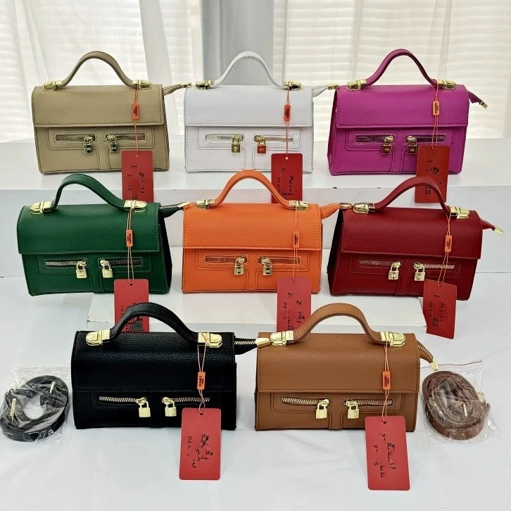 2025 Vintage Box Bag, Adjustable Crossbody Purse with Detachable Strap, Artisan Crafted Day To Night Square Tote for Women
2025 Vintage Box Bag, Adjustable Crossbody Purse with Detachable Strap, Artisan Crafted Day To Night Square Tote for Women