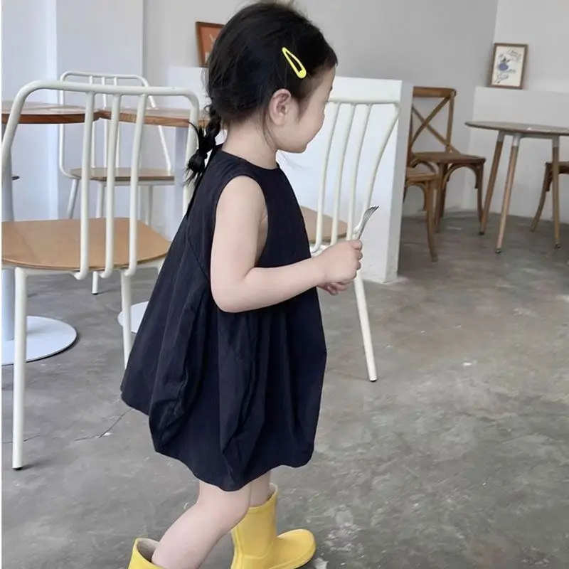 Baby girl vest sleeveless dress summer new style children's stylish black dress princess dress
Baby girl vest sleeveless dress summer new style children's stylish black dress princess dress
