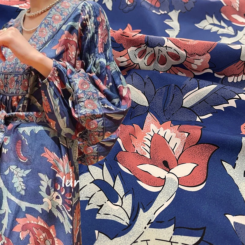 23 European fashion show pure cotton printed fabric with blue background and red flower DIY high-end designer fabric
23 European fashion show pure cotton printed fabric with blue background and red flower DIY high-end designer fabric