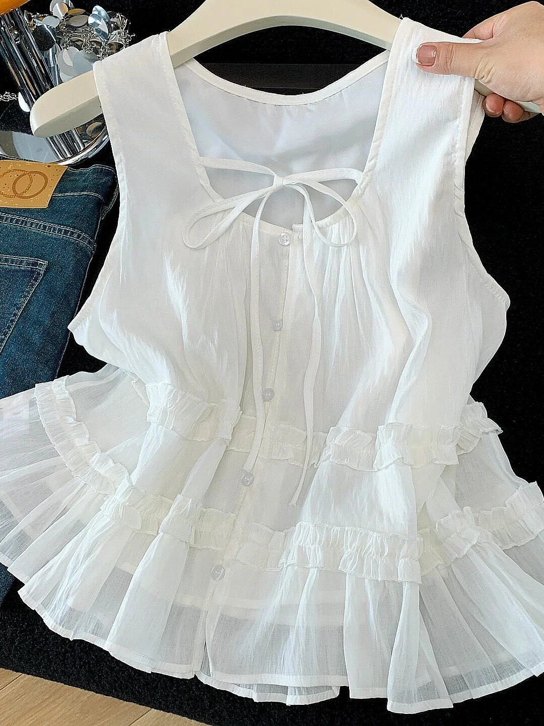 Loose Women's Sleeveless Shirt with Lace Trim Belted Summer Breathable Fashion Original Design Polyester Casual Top
Loose Women's Sleeveless Shirt with Lace Trim Belted Summer Breathable Fashion Original Design Polyester Casual Top