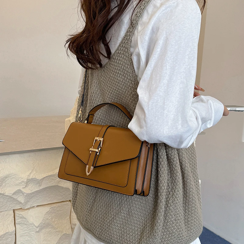 Popular Classic Women's Messenger Bag, Leather Shoulder and Crossbody-Bag Handbags By Elegant Luxury Brand
Popular Classic Women's Messenger Bag, Leather Shoulder and Crossbody-Bag Handbags By Elegant Luxury Brand