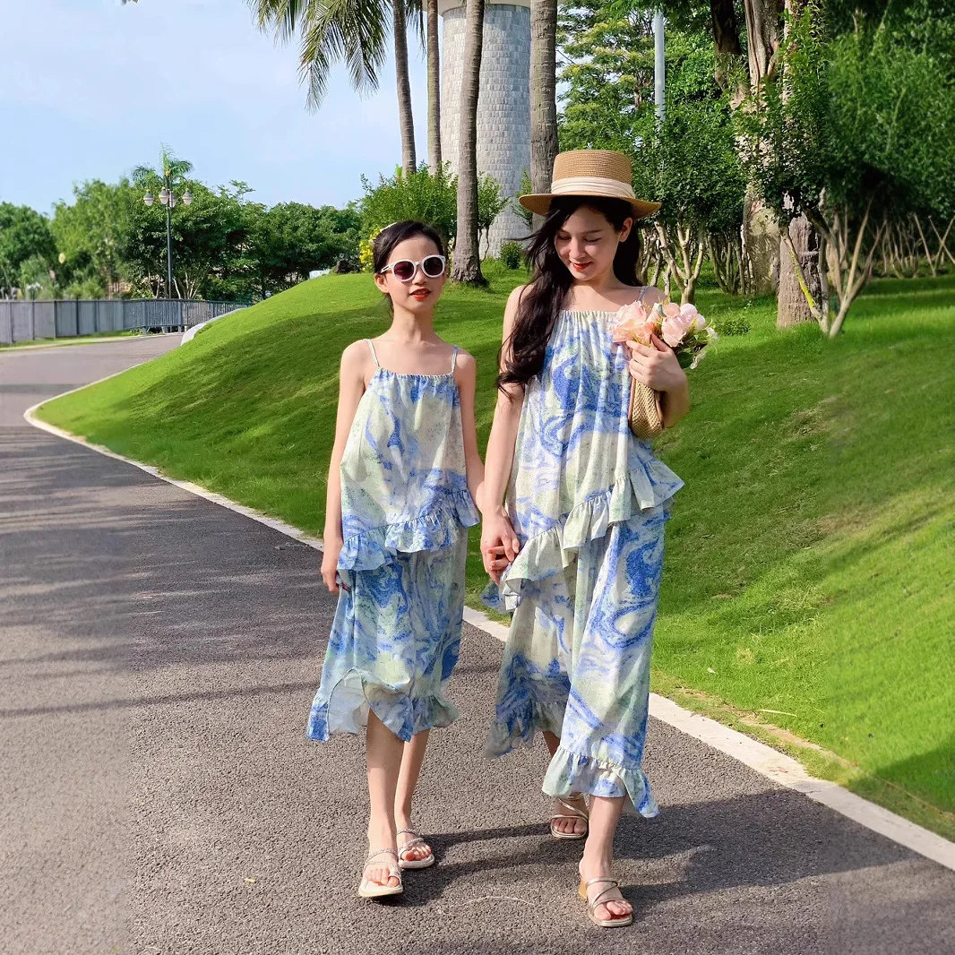 2025 Spring Summer Mother Daughter Matching Dresses French Romantic Strappy Beach Vacation
2025 Spring Summer Mother Daughter Matching Dresses French Romantic Strappy Beach Vacation