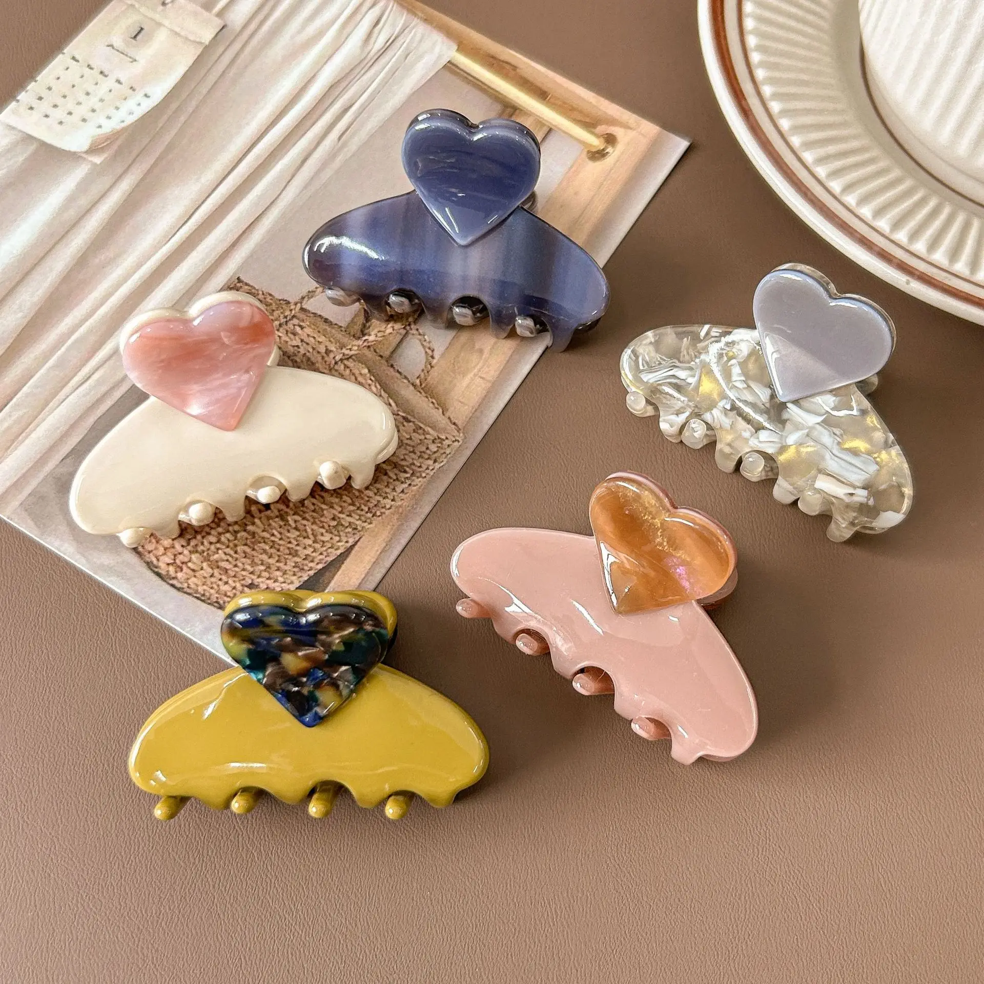 New Large Oversize Acrylic Hair Claw Crab Women Solid Plastic Big Shark Hair Clips Big Barrettes Hair Accessories Girls Hairpin
New Large Oversize Acrylic Hair Claw Crab Women Solid Plastic Big Shark Hair Clips Big Barrettes Hair Accessories Girls Hairpin