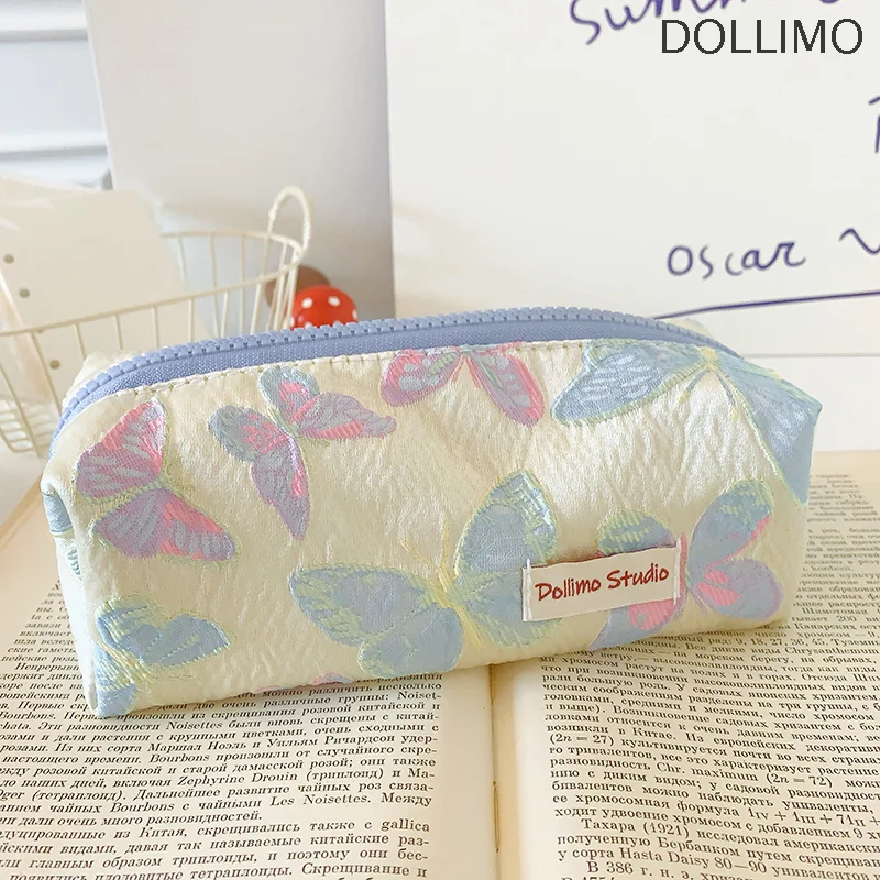 Embossed Butterfly Pencil Case Simple Junior High School Student Large Capacity Stationery Box Girl Student Pencil Case Cute
Embossed Butterfly Pencil Case Simple Junior High School Student Large Capacity Stationery Box Girl Student Pencil Case Cute
