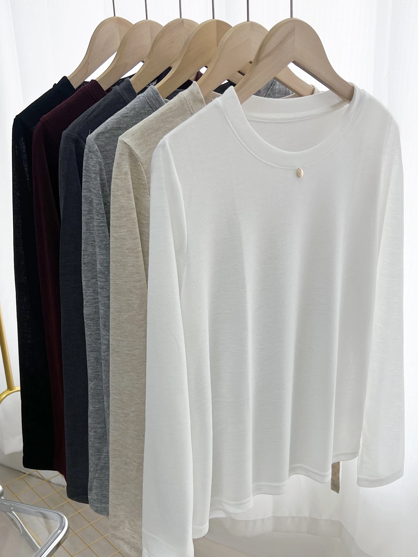 Slim Fit Lightweight Long Sleeve Basic T-Shirt Women's Spring Autumn New Style Fashionable Underwear Soft Knitted Top
Slim Fit Lightweight Long Sleeve Basic T-Shirt Women's Spring Autumn New Style Fashionable Underwear Soft Knitted Top