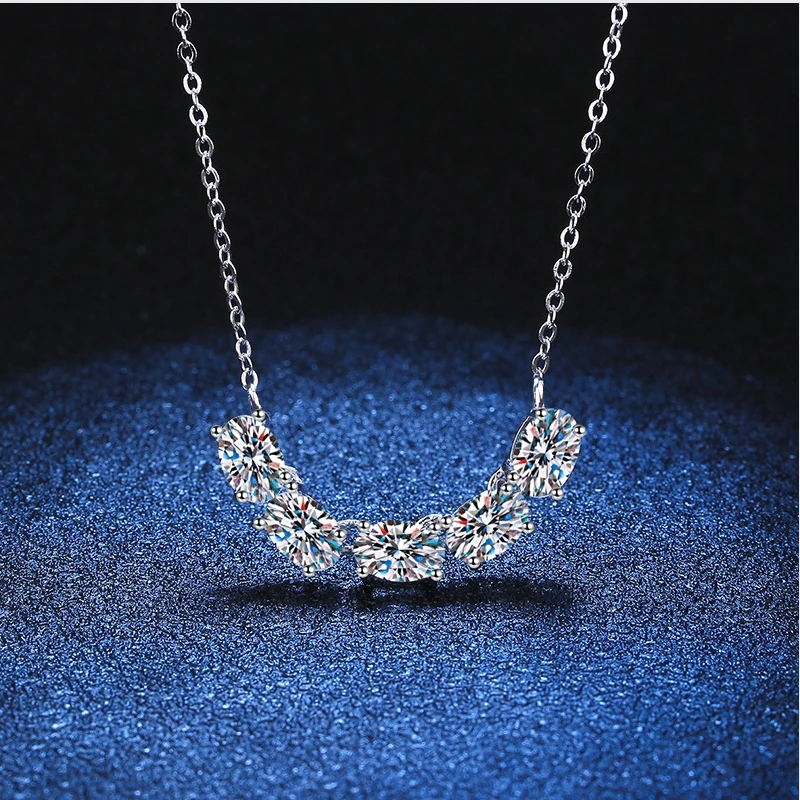 S925 pure silver necklace, women's D-color moissanite necklace, pigeon egg chain, Korean fashion 2.5-carat collarbone chain
S925 pure silver necklace, women's D-color moissanite necklace, pigeon egg chain, Korean fashion 2.5-carat collarbone chain