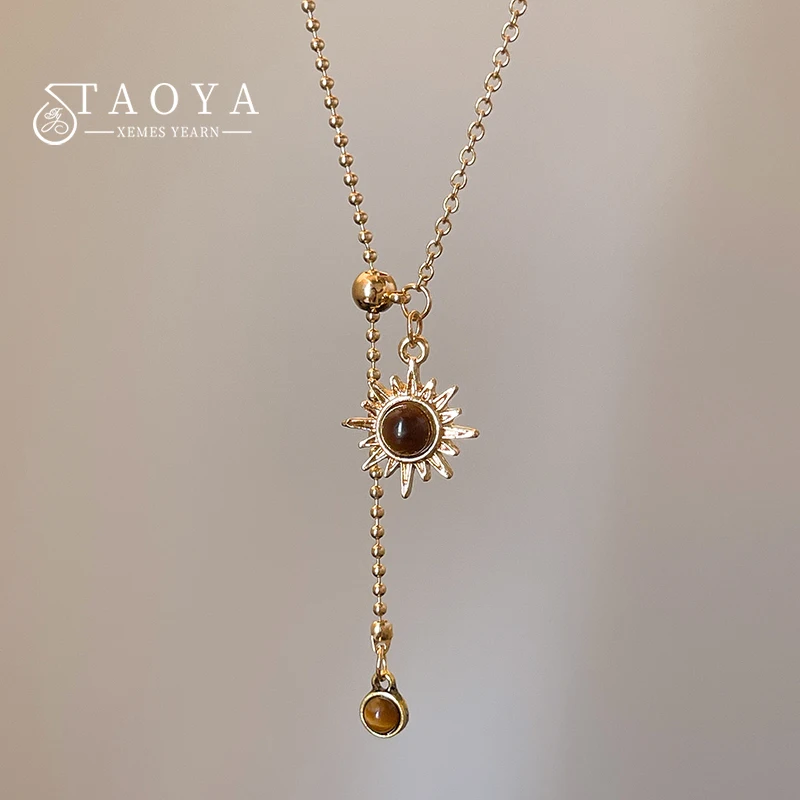 Длинное ожерелье с подвеской из камня тигровый глаз в форме подсолнуха для женщин, аксессуары, новинка 2025 года, осенне-зимняя цепочка для свитера, легкие роскошные украшения
Длинное ожерелье с подвеской из камня тигровый глаз в форме подсолнуха для женщин, аксессуары, новинка 2025 года, осенне-зимняя цепочка для свитера, легкие роскошные украшения