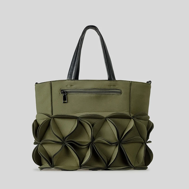 Fashion Petal Design Women Tote Bag Large Capacity Lady Handbags Neoprene Shoulder Crossbody Bags Creative Big Shopper Purse2025
Fashion Petal Design Women Tote Bag Large Capacity Lady Handbags Neoprene Shoulder Crossbody Bags Creative Big Shopper Purse2025