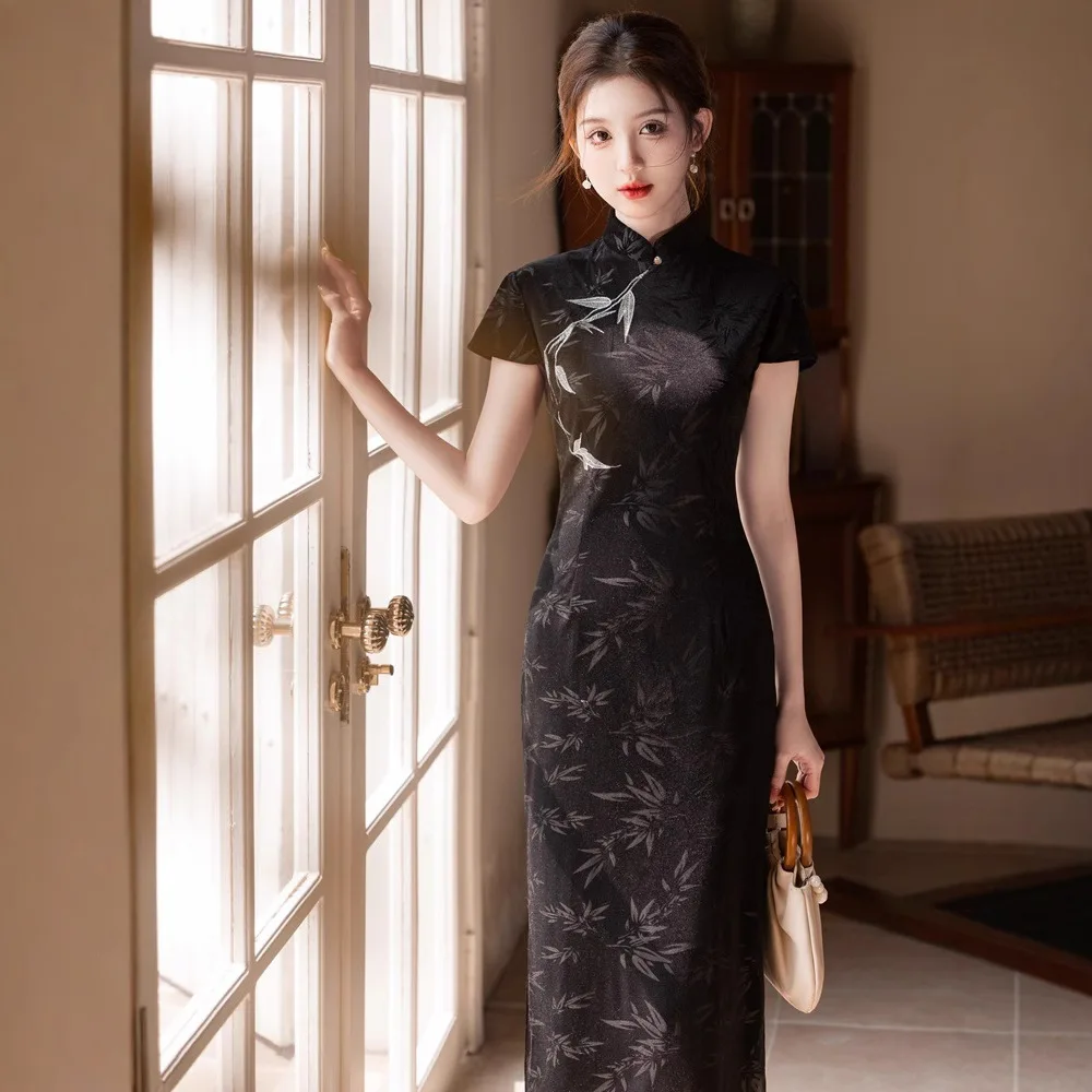 Yourqipao Flocking and Embroidered Chinese Cheongsam Black Qipao Formal Evening Dress For Women 
Yourqipao Flocking and Embroidered Chinese Cheongsam Black Qipao Formal Evening Dress For Women