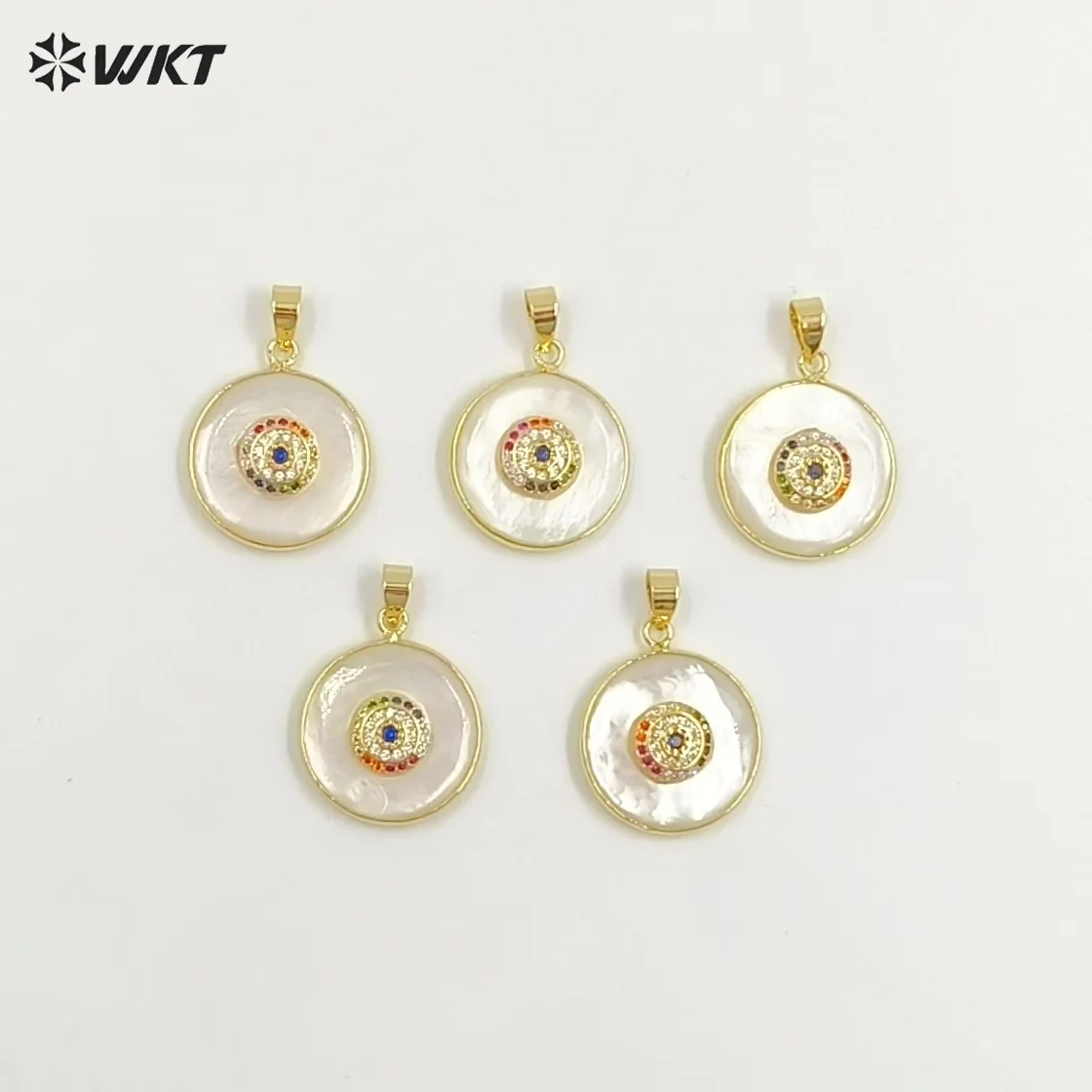 WT-MP308 Wholesale Gold Plated Charm Jewelry Pendant Round Shape With Cubic Zircon For Women Fashion Style Necklace DIY Making
WT-MP308 Wholesale Gold Plated Charm Jewelry Pendant Round Shape With Cubic Zircon For Women Fashion Style Necklace DIY Making