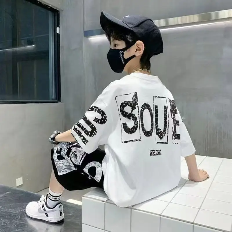 2025 New Boys' Short Sleeve Set Summer Handsome and Fashionable Striped Clothes Children's Korean Two Piece Set Kids Outfits
2025 New Boys' Short Sleeve Set Summer Handsome and Fashionable Striped Clothes Children's Korean Two Piece Set Kids Outfits