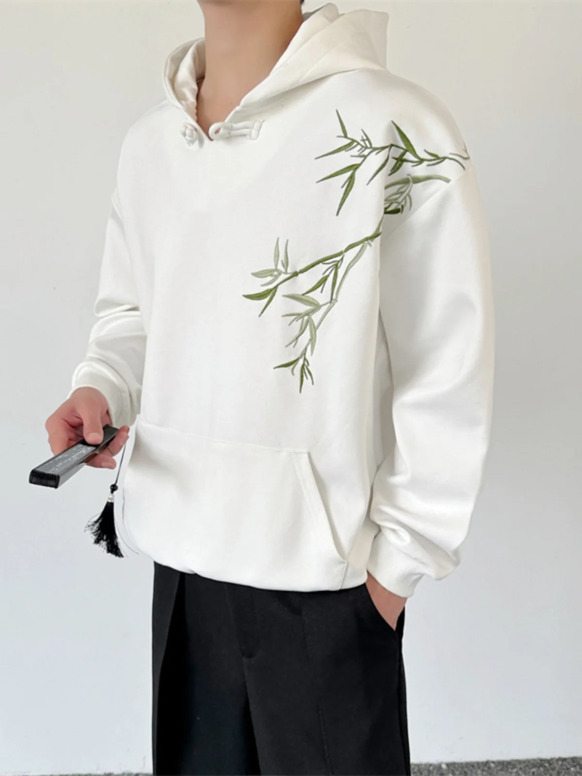 New Chinese Sle Wealthy Bamboo Embroidered Hoodie Loose Men's Sweatirt Trendy Versatile Casual Outerwear
New Chinese Sle Wealthy Bamboo Embroidered Hoodie Loose Men's Sweatirt Trendy Versatile Casual Outerwear