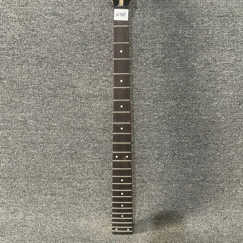 JN747 Thamson Electric Bass Semi Finished Bass Guitar Neck 4 Strings Version 24 Frets Maple+Rosewood DIY Replace
JN747 Thamson Electric Bass Semi Finished Bass Guitar Neck 4 Strings Version 24 Frets Maple+Rosewood DIY Replace