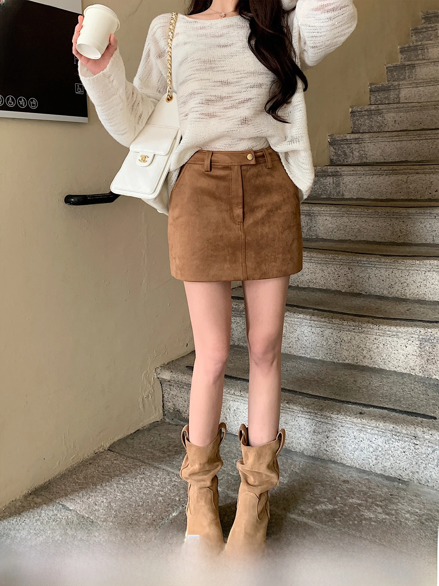 Lilylikes Modern Retro Suede Skirt for Women Street Style Long Legs Effect Casual mid Waist H-Shape Straight Leg Design
Lilylikes Modern Retro Suede Skirt for Women Street Style Long Legs Effect Casual mid Waist H-Shape Straight Leg Design