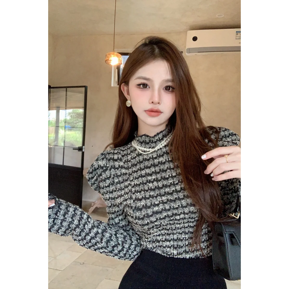 Arazooyi Vintage T-shirts Women Korean Sexy Half High Collar Puff Sleeve Slim Crop Top 2024 Autumn Elegant Fashion Base Pullover
Arazooyi Vintage T-shirts Women Korean Sexy Half High Collar Puff Sleeve Slim Crop Top 2024 Autumn Elegant Fashion Base Pullover