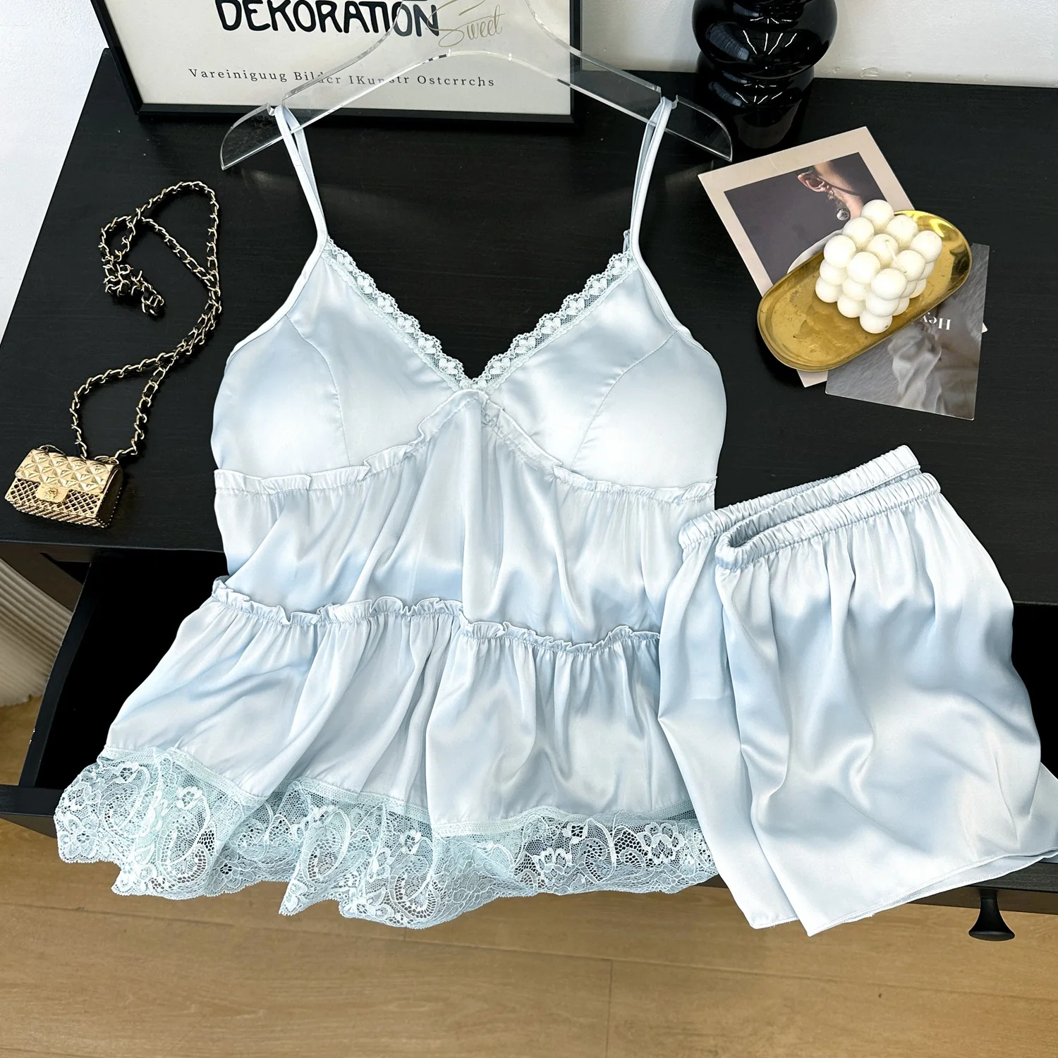 New Summer Suspender Shorts Set Women's Home Pajamas Light and Comfortable Lace Edge Pajamas
New Summer Suspender Shorts Set Women's Home Pajamas Light and Comfortable Lace Edge Pajamas