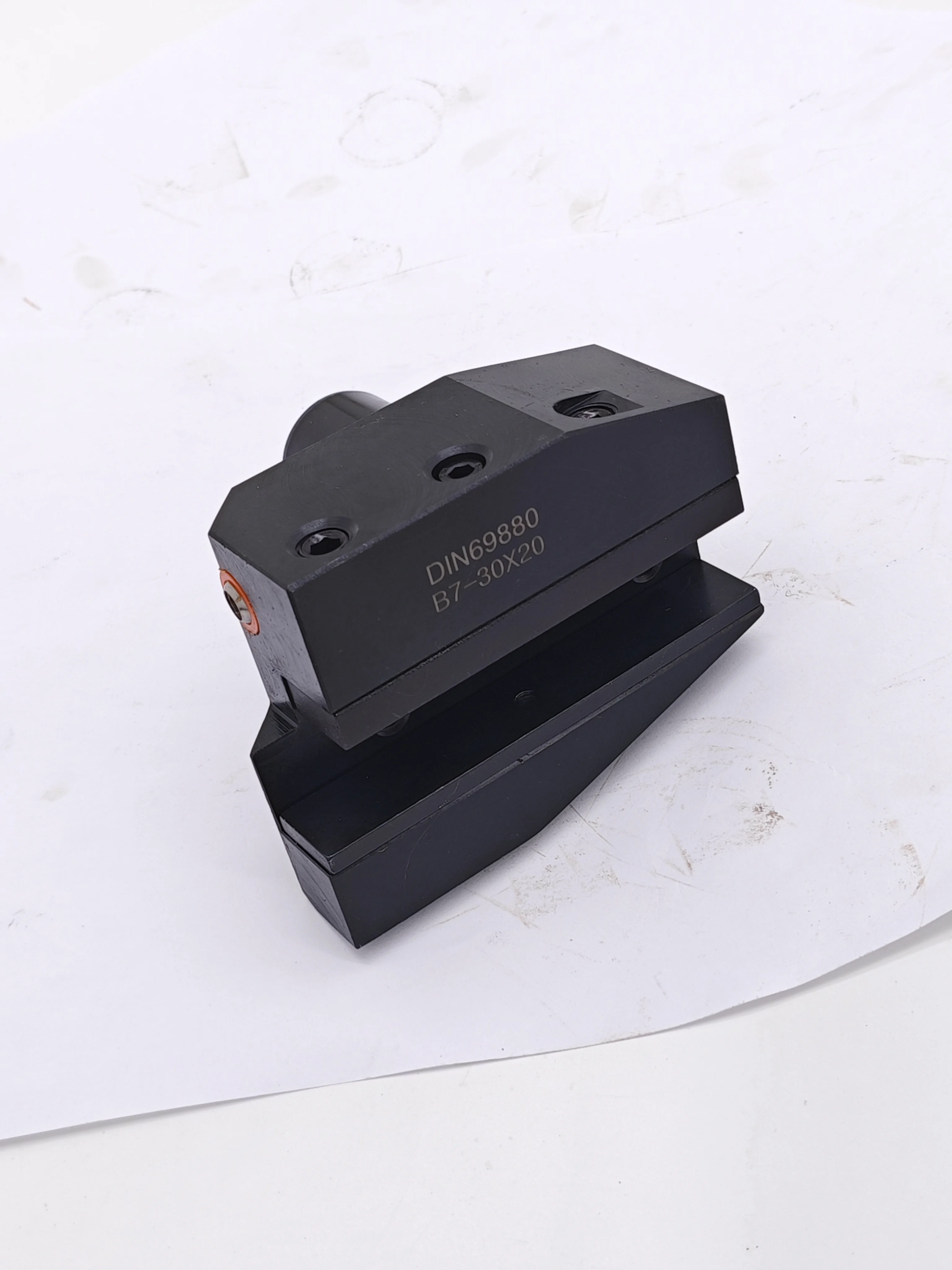 German standard 69880 VDI tool seat car B series extended milling compound machine radial tool holder
German standard 69880 VDI tool seat car B series extended milling compound machine radial tool holder
