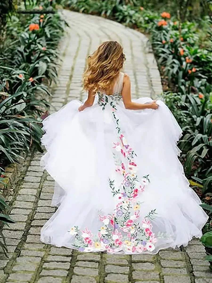 Colorful Floral Appliques Lace A-Line Bohemian Wedding Dress V-Neck Sleeveless Bridal Gowns Robe De Mariée Customized
Colorful Floral Appliques Lace A-Line Bohemian Wedding Dress V-Neck Sleeveless Bridal Gowns Robe De Mariée Customized