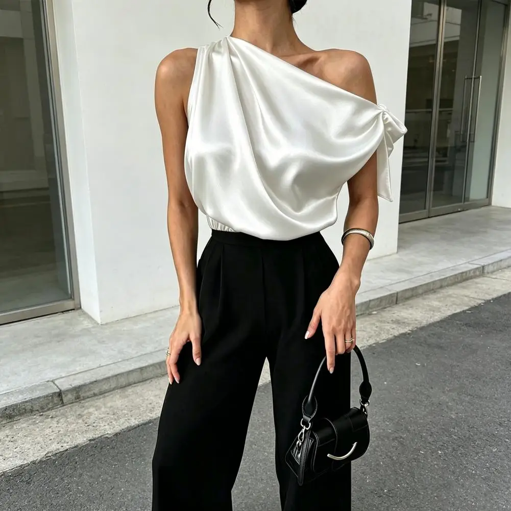 Korean Elegant Satin Off shoulder Top Women One shoulder Loose Casual Short sleeve T shirt Fashion Basic Blouse Lady Spring Sum
Korean Elegant Satin Off shoulder Top Women One shoulder Loose Casual Short sleeve T shirt Fashion Basic Blouse Lady Spring Sum