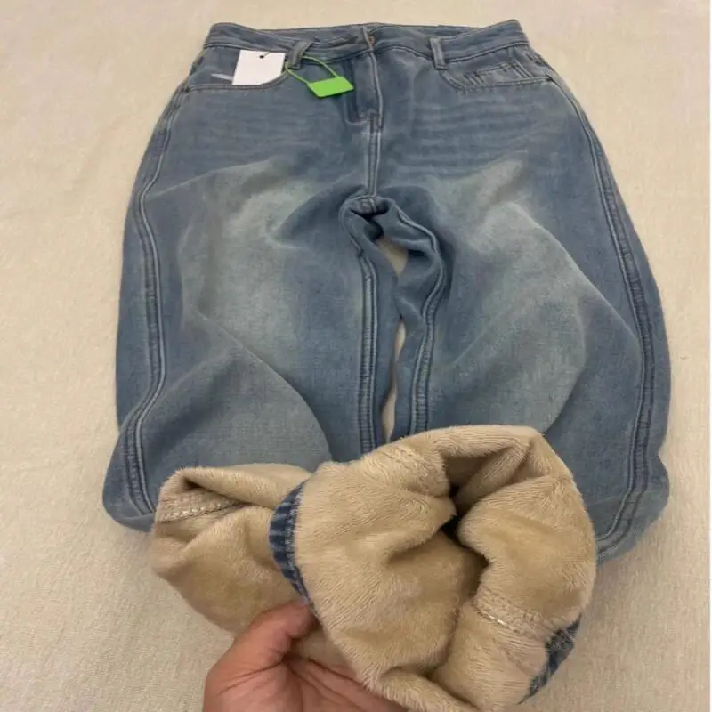 Зимние женские джинсы, широкие брюки для девочек, американские винтажные свободные прямые расклешенные джинсовые брюки с флисовой подкладкой и высокой талией, брюки
Зимние женские джинсы, широкие брюки для девочек, американские винтажные свободные прямые расклешенные джинсовые брюки с флисовой подкладкой и высокой талией, брюки