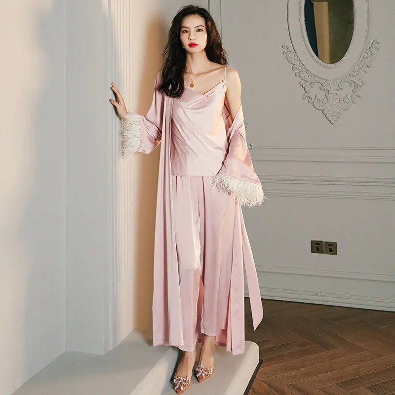 Silk Sleepwear Women Summer Long Sleeve Satin Feather Robe Strap Home Clothes Set Ice Silk Sleepywear Home Comfortable Pajamas
Silk Sleepwear Women Summer Long Sleeve Satin Feather Robe Strap Home Clothes Set Ice Silk Sleepywear Home Comfortable Pajamas