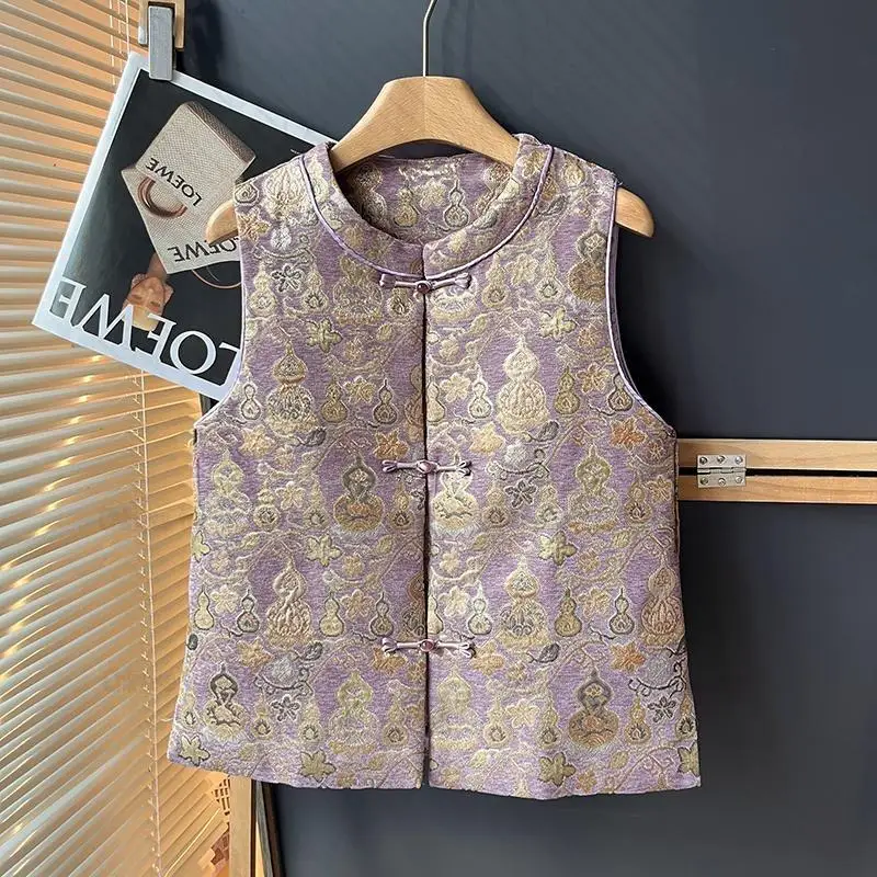 2026 Autumn New Chinese Style Top Women Luxury Jacquard Tang Clothes Sleeveless Qipao Vest Jacket Vintage Button Down Hanfu
2026 Autumn New Chinese Style Top Women Luxury Jacquard Tang Clothes Sleeveless Qipao Vest Jacket Vintage Button Down Hanfu