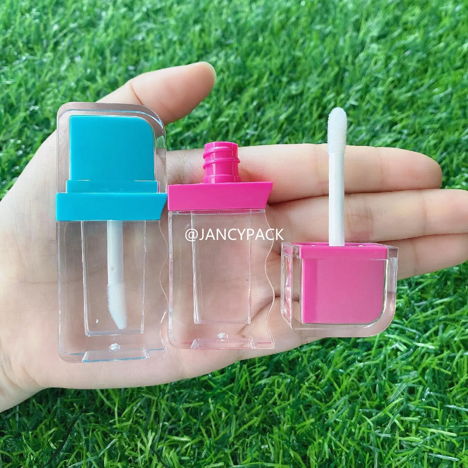 3ml Square Curved Wave Shape Purple Blue Lipgloss Container Unique Lip Glaze Tube Lip Oil Bottle
3ml Square Curved Wave Shape Purple Blue Lipgloss Container Unique Lip Glaze Tube Lip Oil Bottle