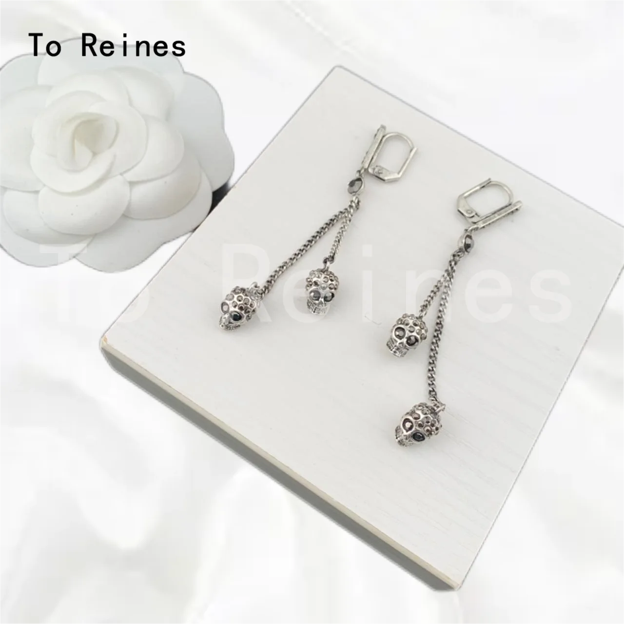 To Reines New Fashion Gemstone Silver Skull Earrings For Women Vintage Rock Punk Pendientes Luxury Party Jewelry Accessories
To Reines New Fashion Gemstone Silver Skull Earrings For Women Vintage Rock Punk Pendientes Luxury Party Jewelry Accessories